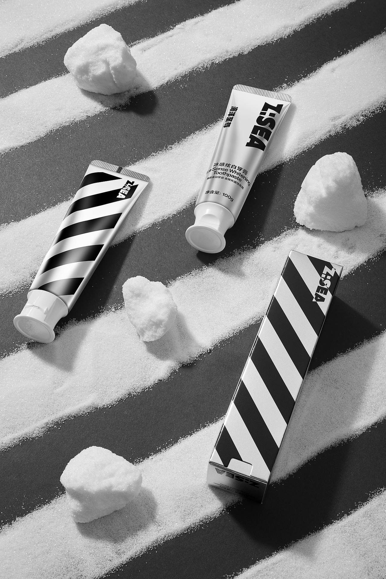 Z SEA海洋至尊冰感炫白牙膏 ❌ 铁皮鼓（图ZMzYzNjQ1MzMy） - 产品摄影 - 站酷设计师铁皮鼓文化原创素材 - 站酷ZCOOL