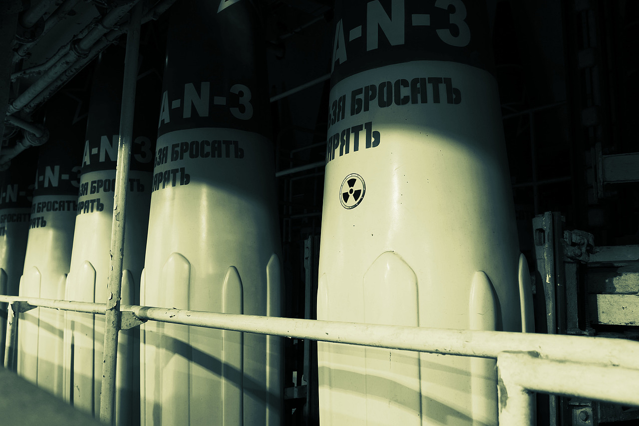 航空母舰武器库中的核导弹（图ZMTA4NjEzMTY4） - 人文/纪实摄影 - 站酷设计师沧海笑笑笑原创素材 - 站酷ZCOOL