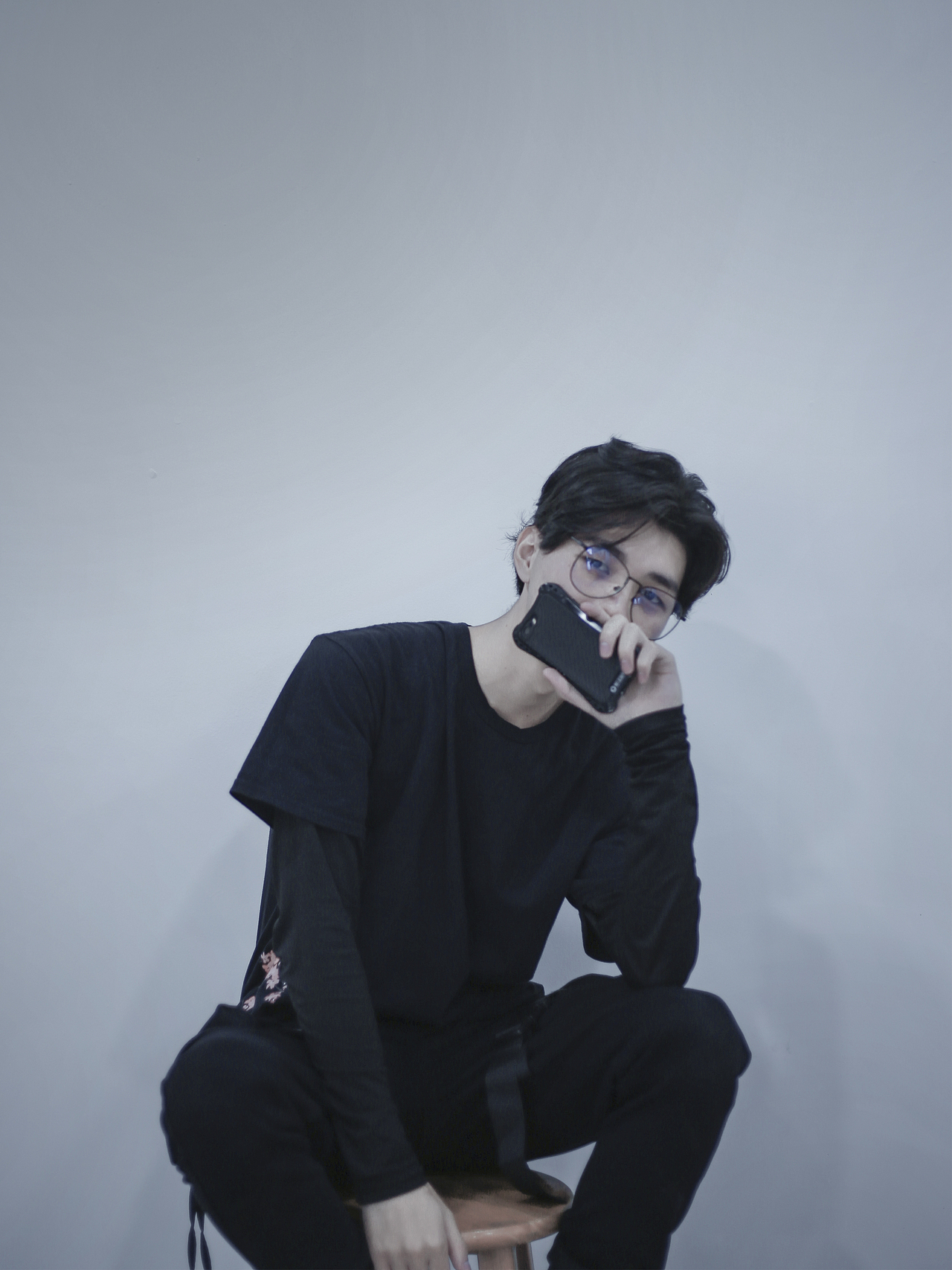 畢業(yè)-照片里的自己（圖ZMTg0NTY0NzY4） - 人像攝影 - 站酷設(shè)計師材貳少原創(chuàng)素材 - 站酷ZCOOL