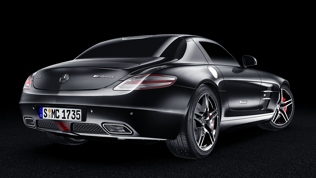 尾部一如既往的性感,可惜车灯没有渲染好