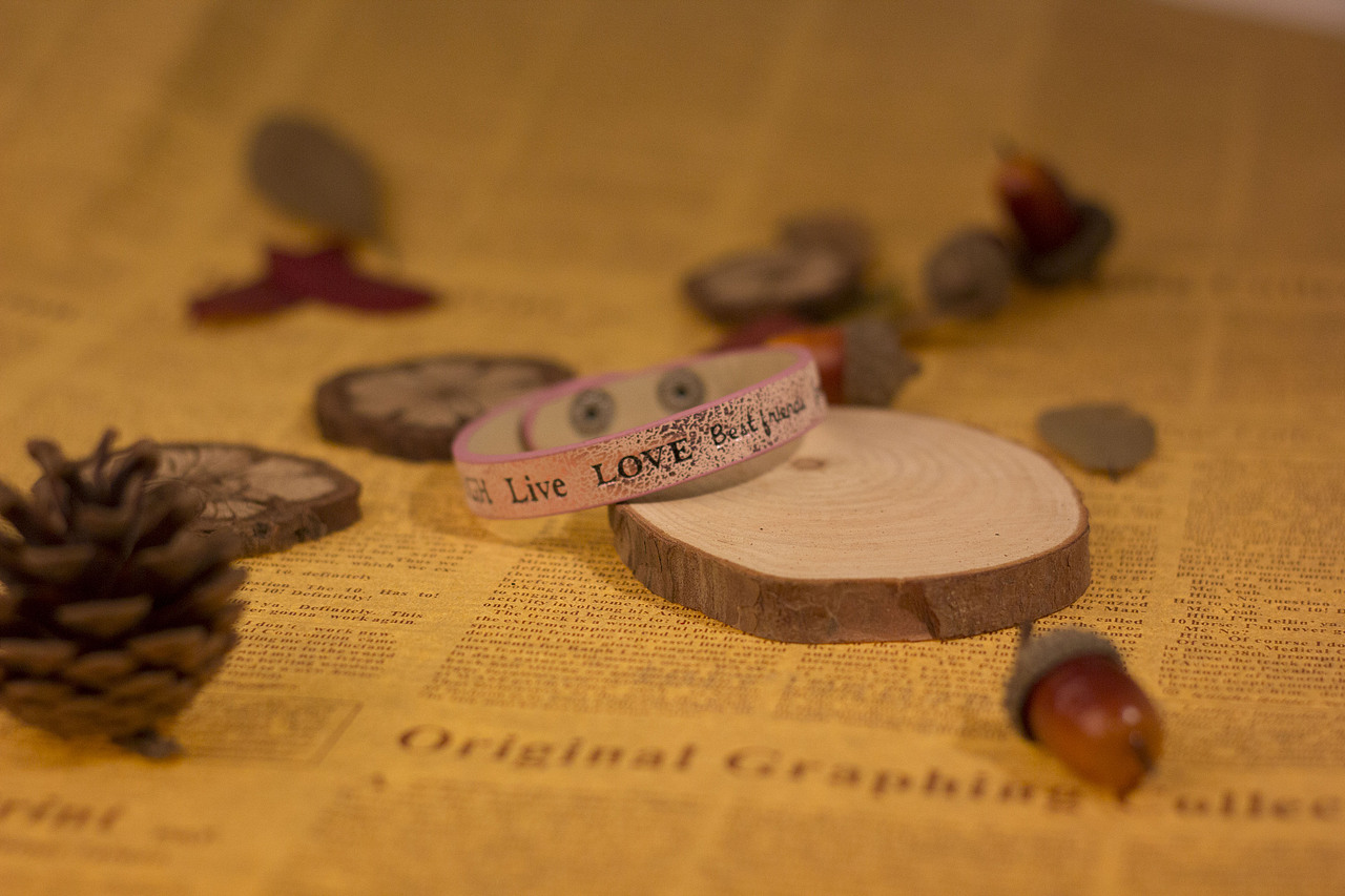 手饰（图ZMzk4NDE1Njg=） - 产品摄影 - 站酷设计师aokisym原创素材 - 站酷ZCOOL