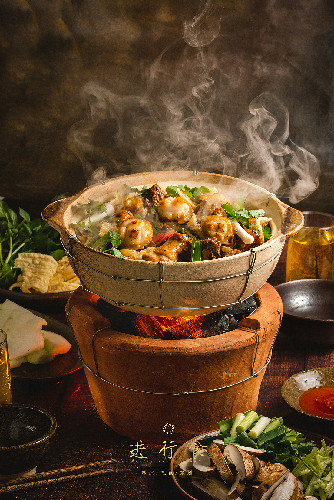 美食摄影|美食造型|炭炉鲍鱼鸡煲