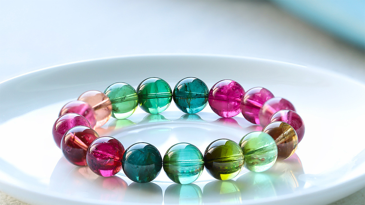 落入人间的彩虹——碧玺