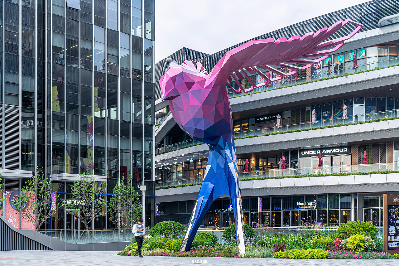 lcm置汇旭辉广场 主雕塑