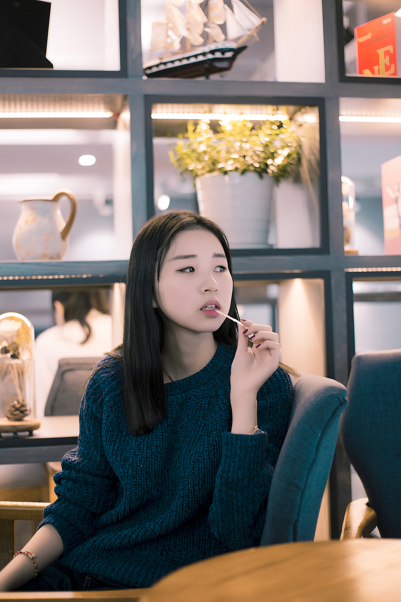 等一个人的咖啡（图ZNDE2NTYwMDQ=） - 人像摄影 - 站酷设计师Nebel原创素材 - 站酷ZCOOL