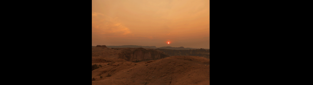 黑暗星球（图ZNzU1ODg2MjA=） - 海报 - 站酷设计师泡沫J原创素材 - 站酷ZCOOL