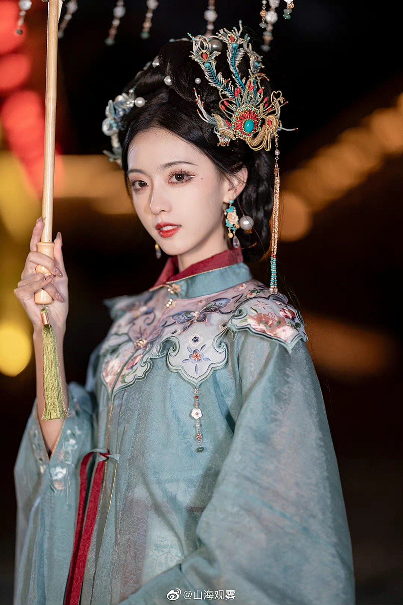 【汉服设计】国风大典走秀款成品展示（图ZMzE4ODQ0NjE2） - 传统/民族服饰 - 站酷设计师我是泡子呀原创素材 - 站酷ZCOOL