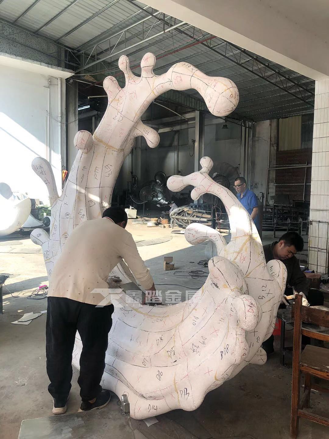 谈谈锻打不锈钢雕塑制造工艺 双曲面不锈钢锻造件（图ZMjM2Njk3NjY0） - 其他工业/产品 - 站酷设计师不锈钢雕塑专家原创素材 - 站酷ZCOOL