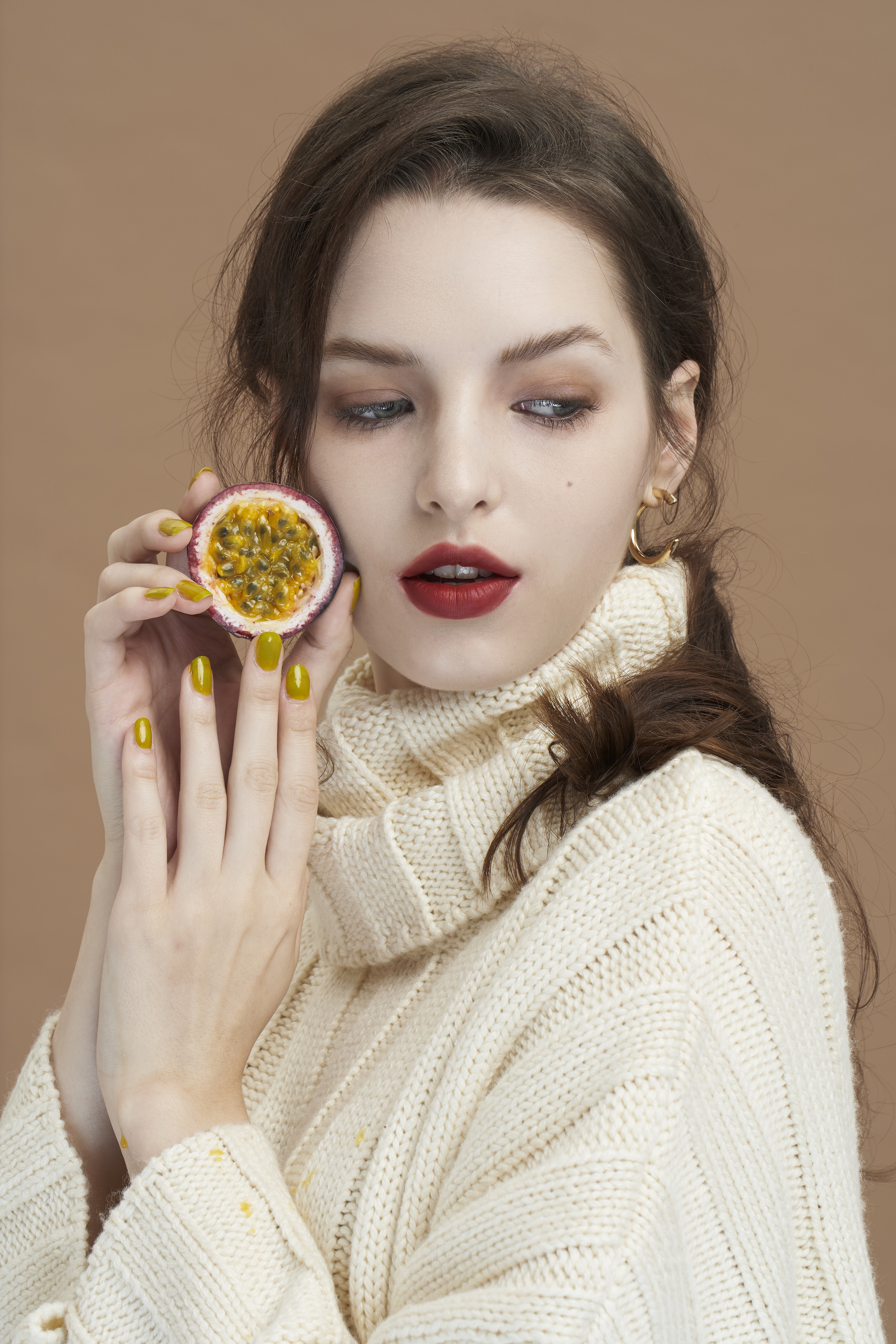 auburn指甲油口红模特拍摄