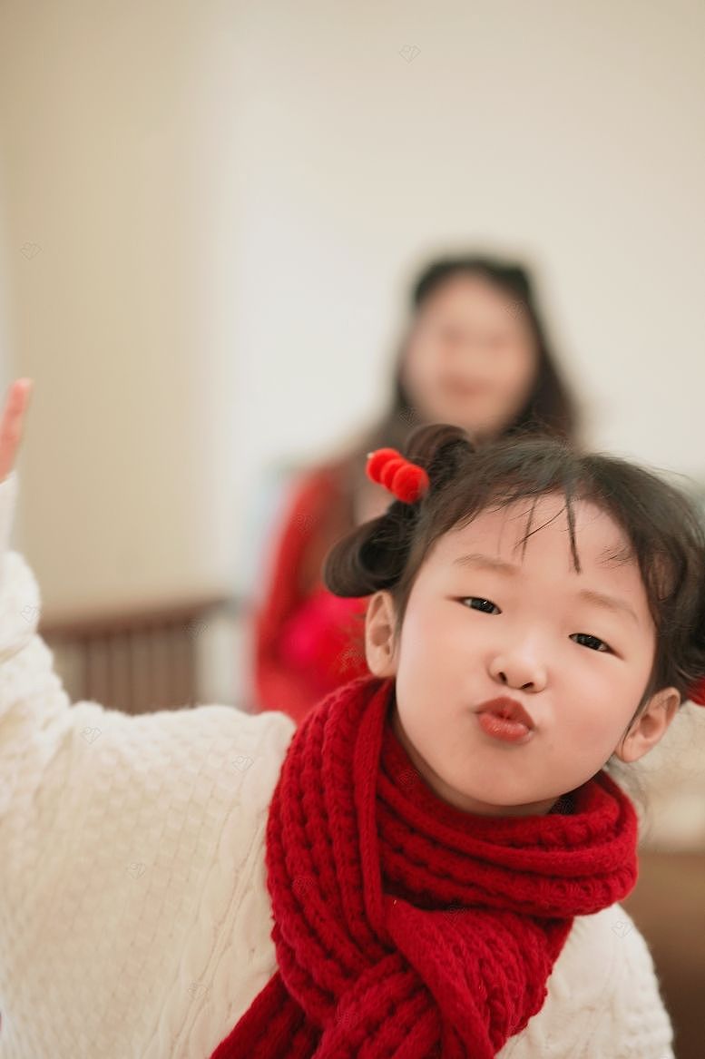 家人闲坐，灯火可亲（图ZMzYwNjQ2Mjg0） - 人像摄影 - 站酷设计师王西瓜爱摄影原创素材 - 站酷ZCOOL