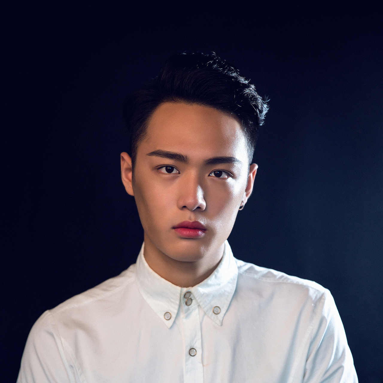 音乐歌手个人形象照