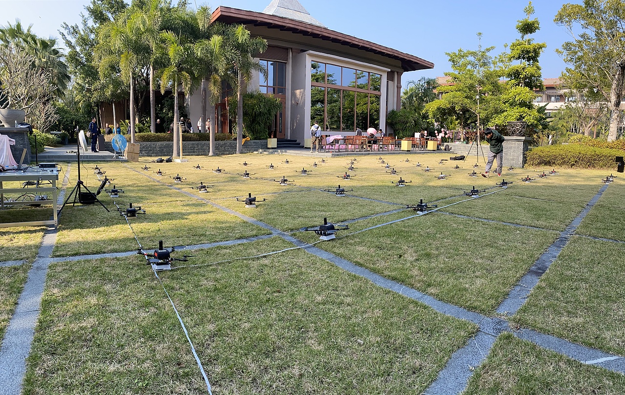 广州&从化无人机求婚大作战（图ZMjM5MDg4MTQw） - 宣传物料 - 站酷设计师无人机表演原创素材 - 站酷ZCOOL