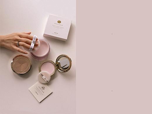 散粉&粉饼：Love at First Sight