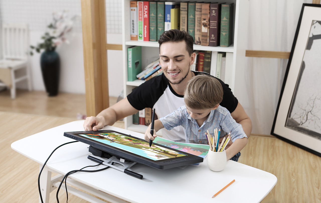 绘画板场景拍摄，艺术培养从娃娃抓起（图ZMTI3MzEwNTg0） - 产品摄影 - 站酷设计师星图视觉原创素材 - 站酷ZCOOL