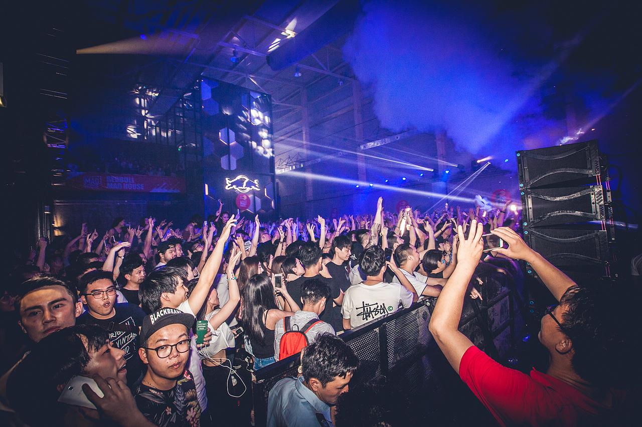 深圳电音party【Red Bull Mad House VOL.2】（图ZNDg3MTE0Mjg=） - 人像摄影 - 站酷设计师xubin1123原创素材 - 站酷ZCOOL
