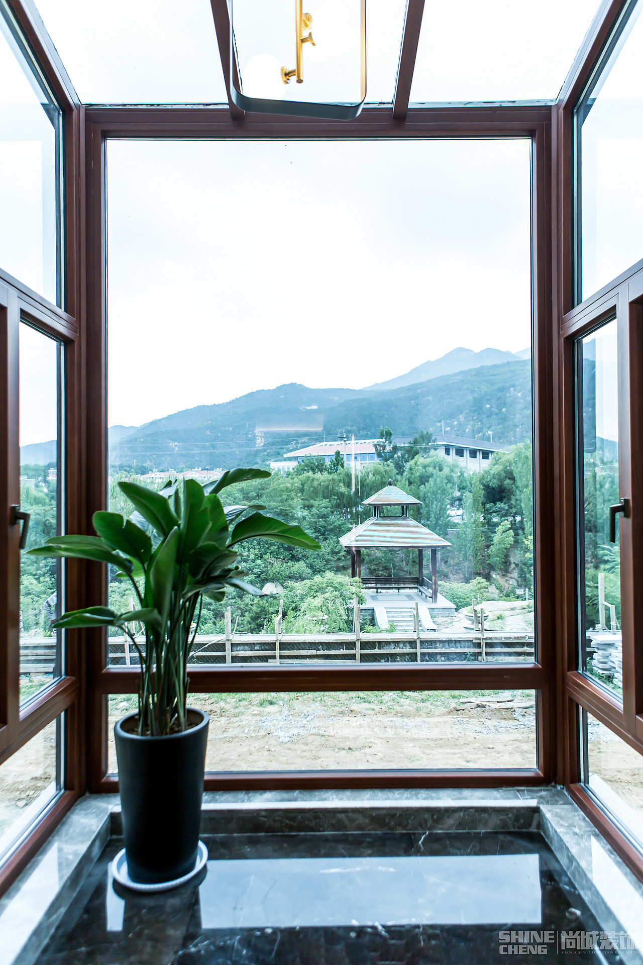 泰安西湖容郡小区别墅现代轻奢风格装修设计实景图（图ZMjIxMTkxNjYw） - 家装设计 - 站酷设计师泰安尚城装饰原创素材 - 站酷ZCOOL