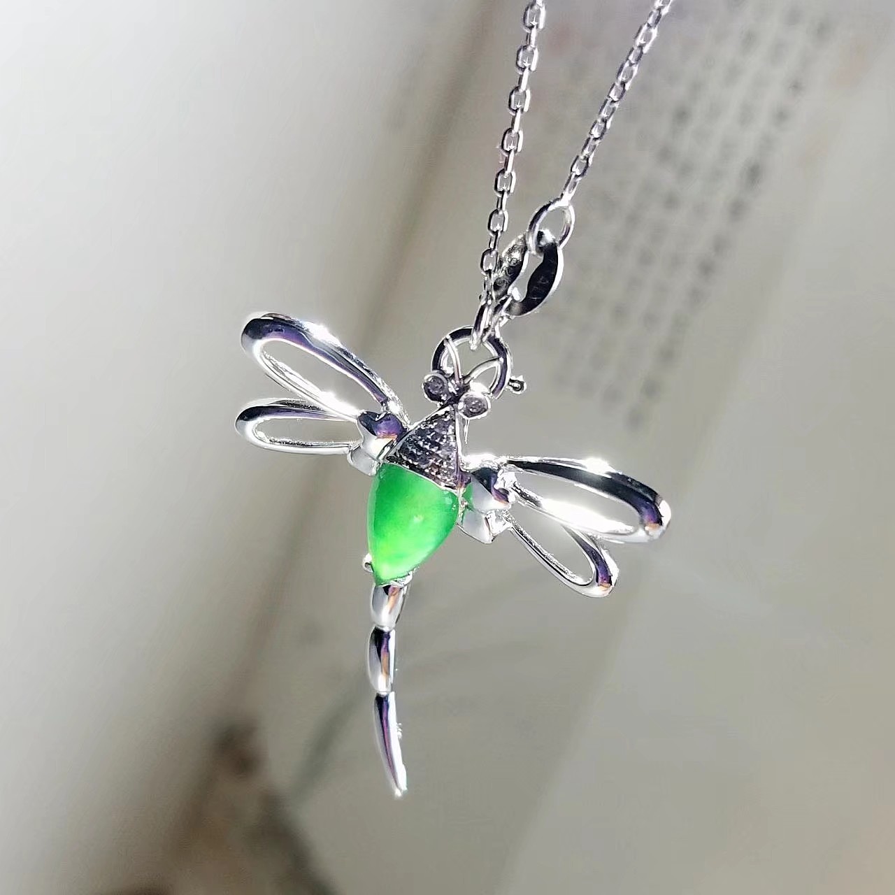 观古翡翠自然光翡翠镶嵌（图ZMTE1NDcwNTc2） - 产品摄影 - 站酷设计师khayman原创素材 - 站酷ZCOOL