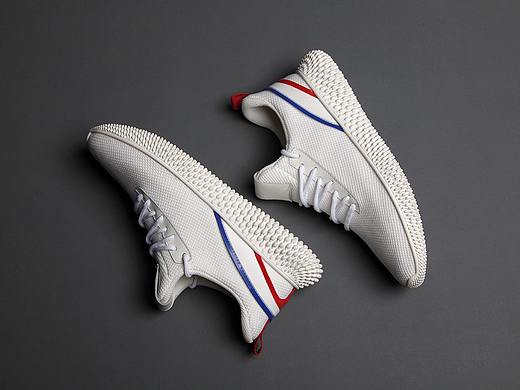 系带休闲运动鞋