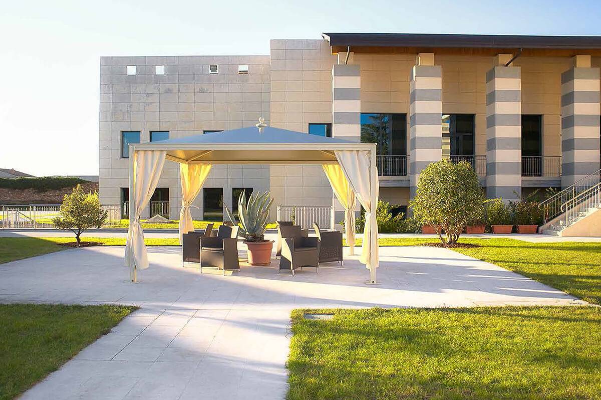 L&#39;OFFICINA进口户外家具，现代户外潮流之选