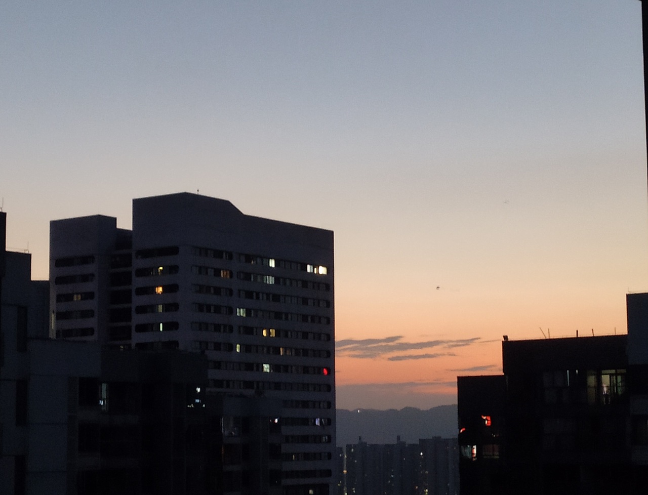 29楼日落（图ZMjU2NzU0NTAw） - 风光摄影 - 站酷设计师boompala原创素材 - 站酷ZCOOL