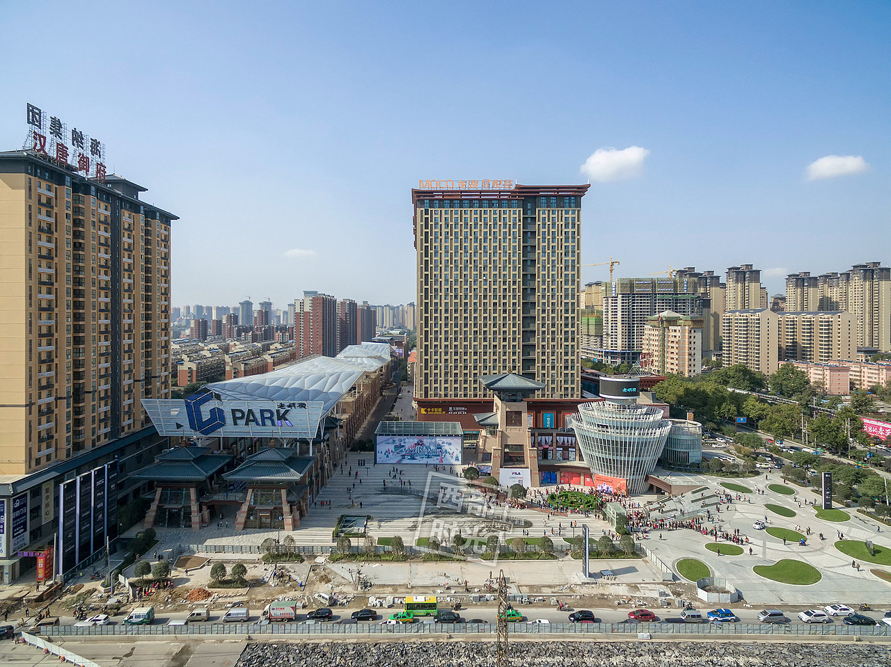 老城根水晶柱-西安商场（图ZMjAxMzE3Njg0） - 环境/建筑摄影 - 站酷设计师西安堂颂建筑摄影原创素材 - 站酷ZCOOL