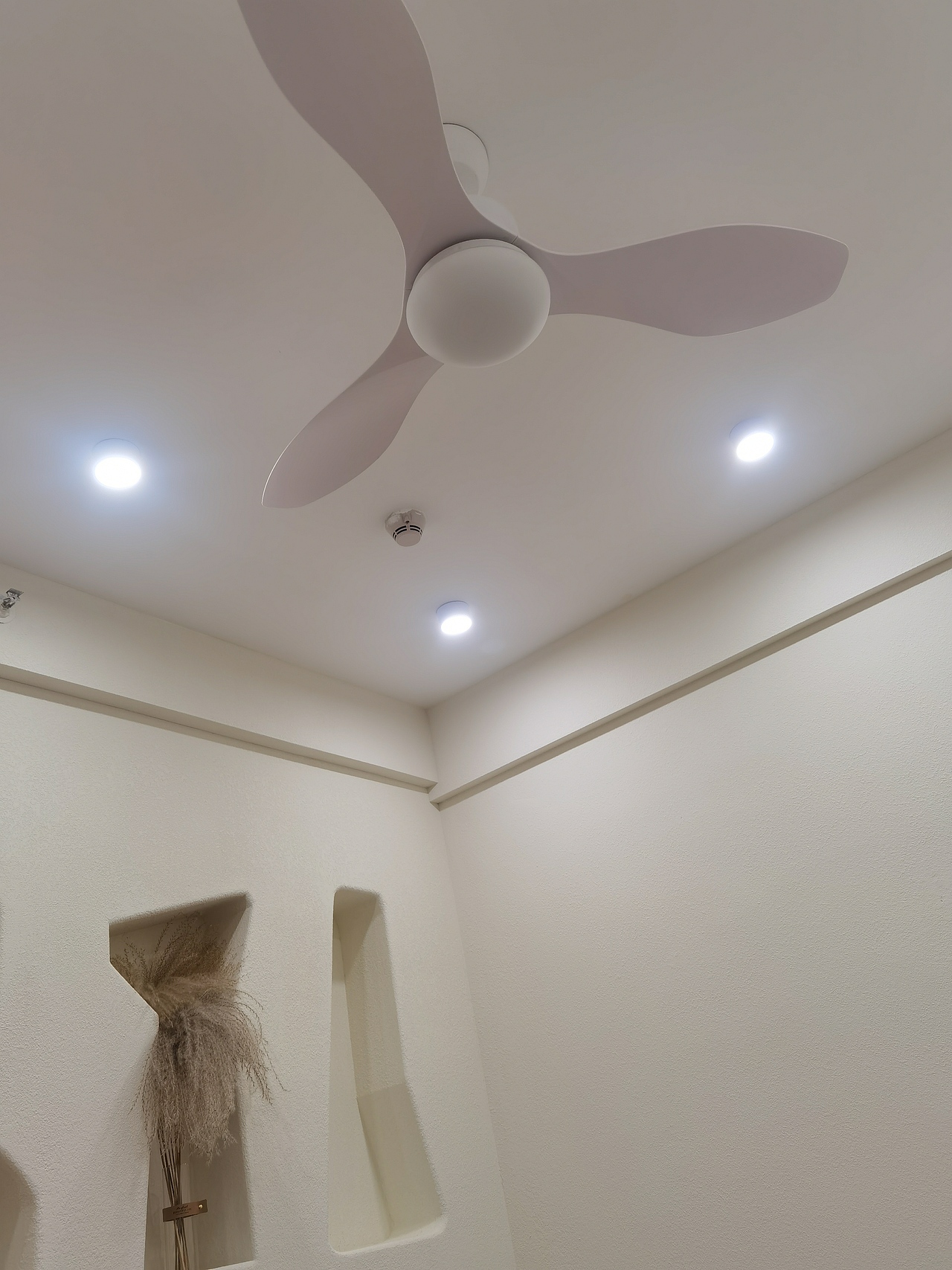 广州万胜围服装销售工作室设计&施工实景