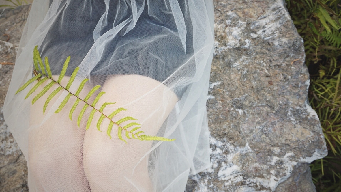 黃昏是我一天中視力最差的時候（圖ZNzE5Mjk3OTY=） - 人像攝影 - 站酷設(shè)計師柒柒Qiii1024原創(chuàng)素材 - 站酷ZCOOL