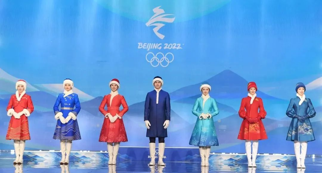 2022北京冬奥会颁奖服曝光
