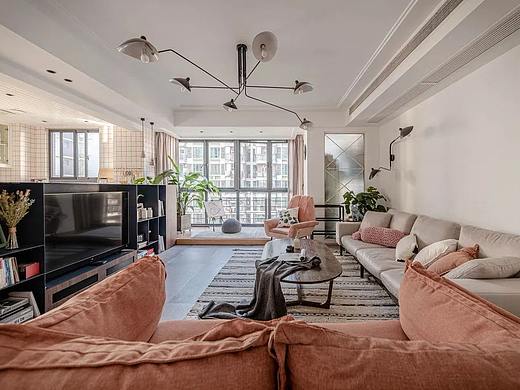 沈阳林凤装饰官网内容有兴邦整装官网内容丰富吗？