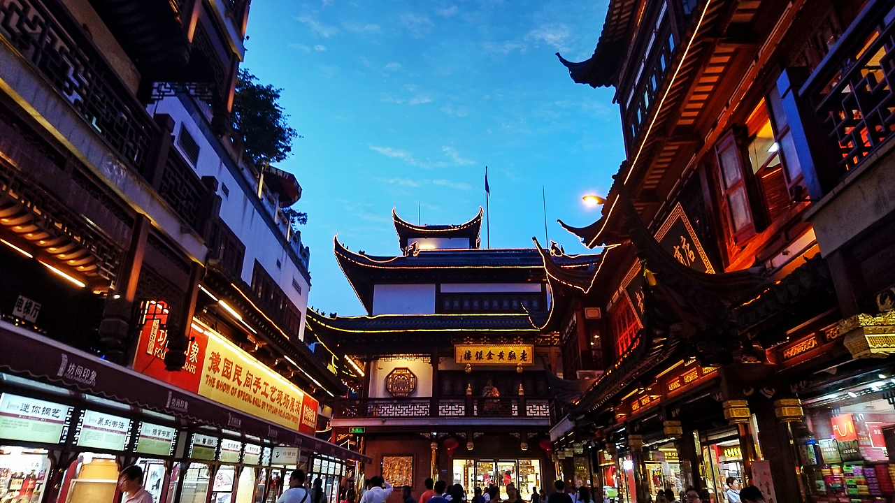 The Nights of Shanghai(2017-2019):上海城隍庙