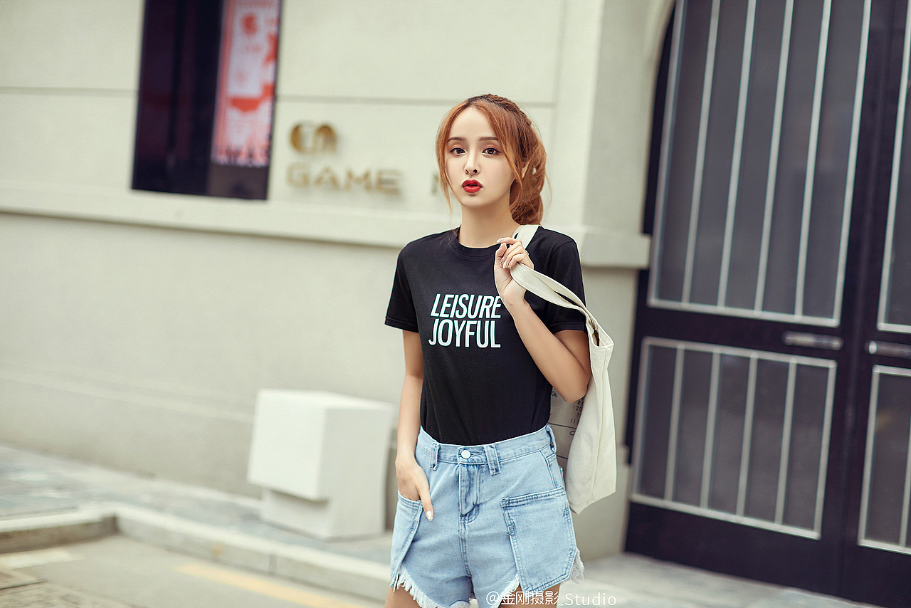 女装T恤拍摄（图ZMTYyMjc4NDA0） - 人像摄影 - 站酷设计师金刚摄影原创素材 - 站酷ZCOOL