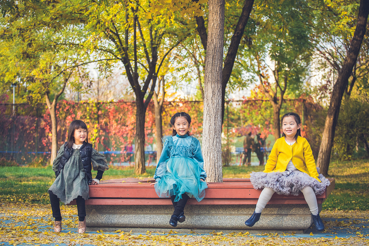 小伙伴（图ZMTgzNzk1Mjgw） - 人像摄影 - 站酷设计师学淼原创素材 - 站酷ZCOOL