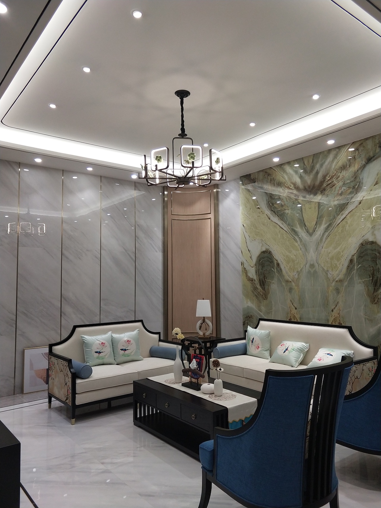 昆明壁画墙体彩绘手绘墙画墙上浮雕雕塑艺术