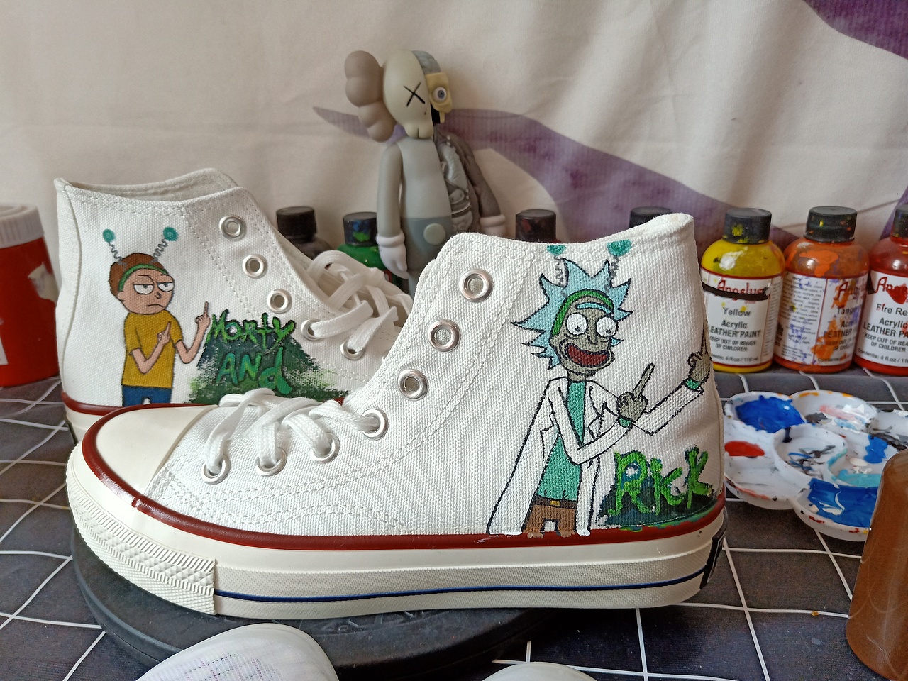 球鞋定制 手绘（图ZMTkyMjA1NjQ4） - 新锐潮流插画 - 站酷设计师七挪原创素材 - 站酷ZCOOL