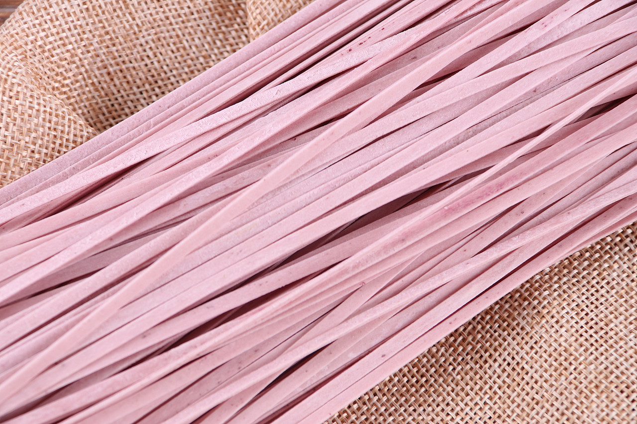 B06粮油米面\C05-米面杂粮\V60紫薯挂面（图ZMjU1MjgyMzY4） - 产品摄影 - 站酷设计师图海网原创素材 - 站酷ZCOOL