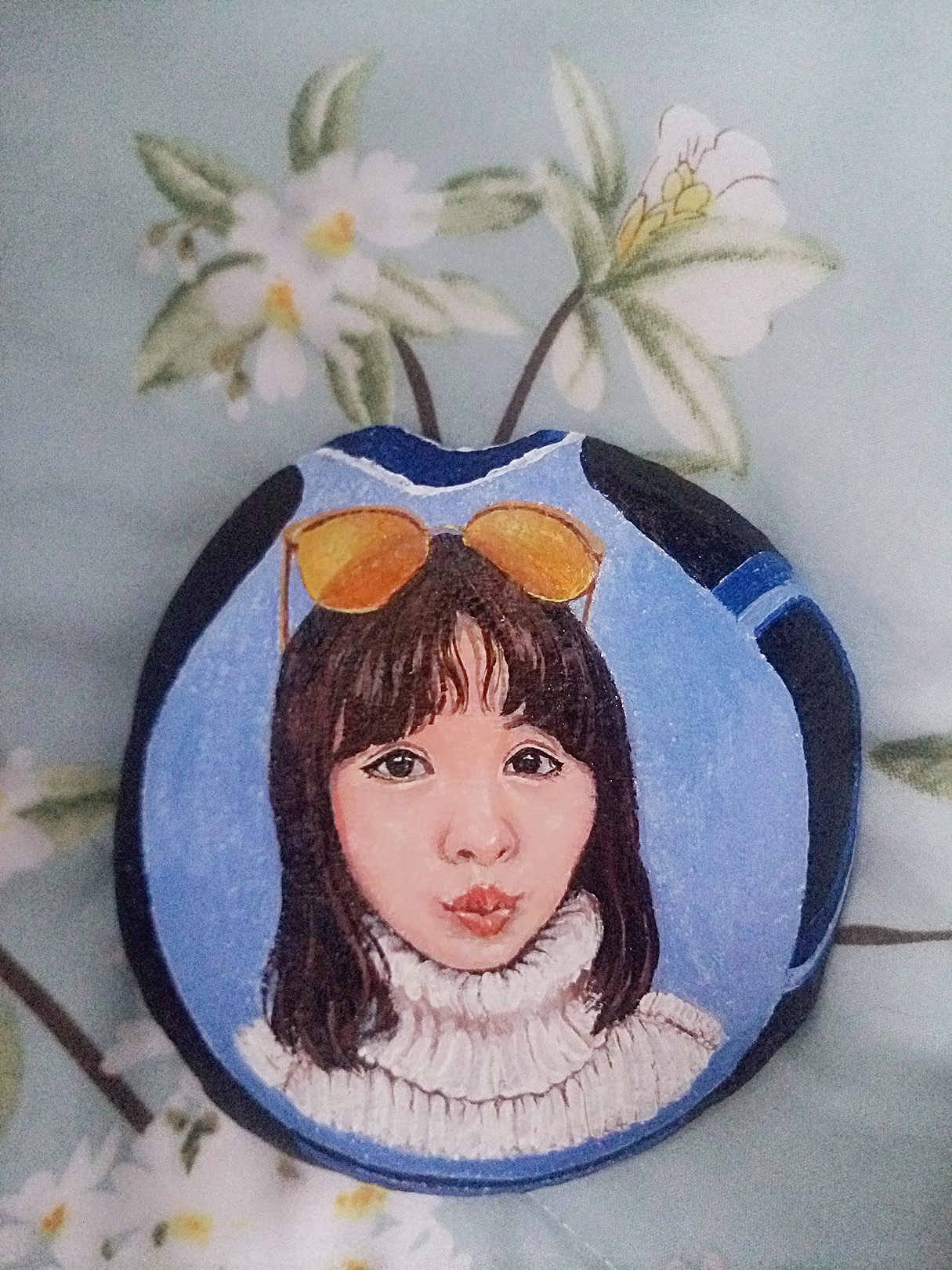 手绘鹅卵石人像、鹅卵石项链坠