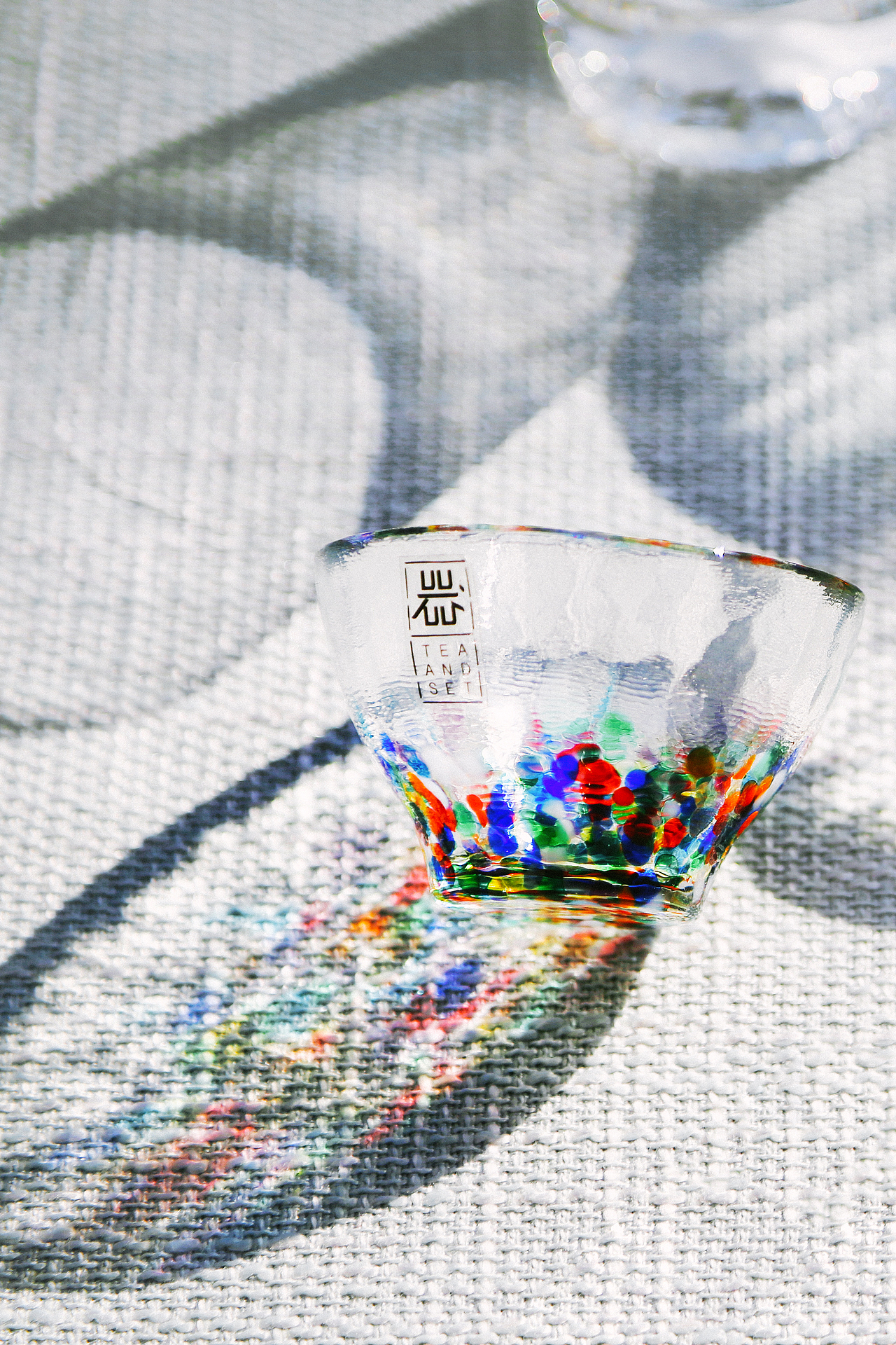 玻璃是一种精神 不是心 —— 器