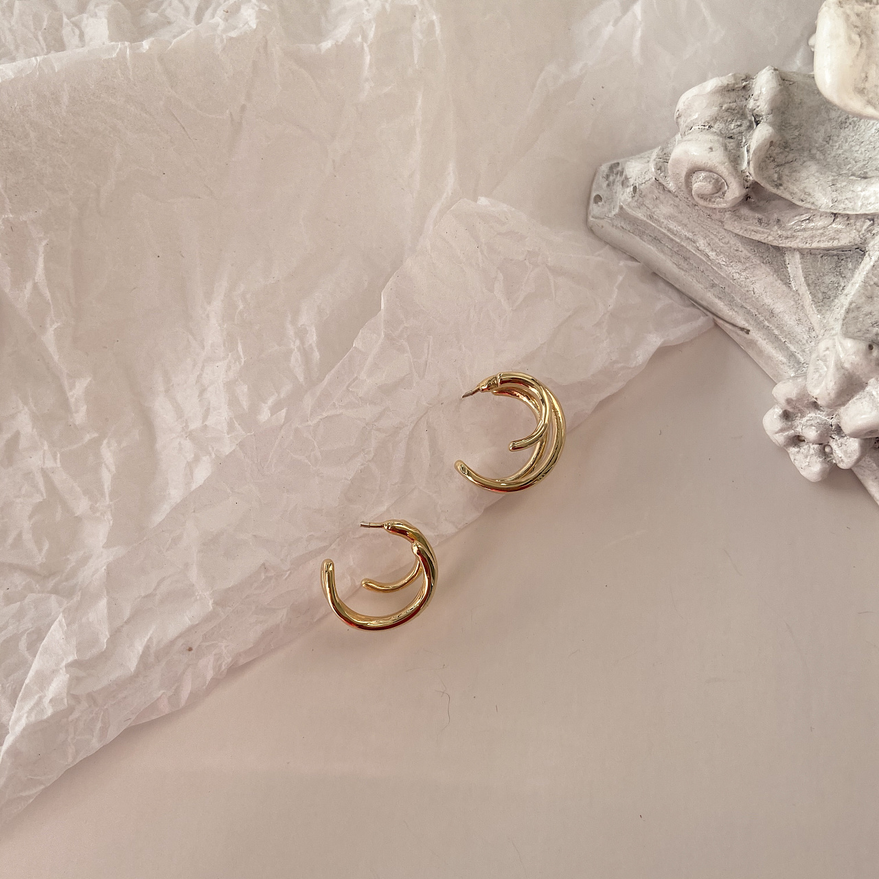 ins冷淡风耳环耳钉耳饰模特拍摄项链首饰静物产品拍摄