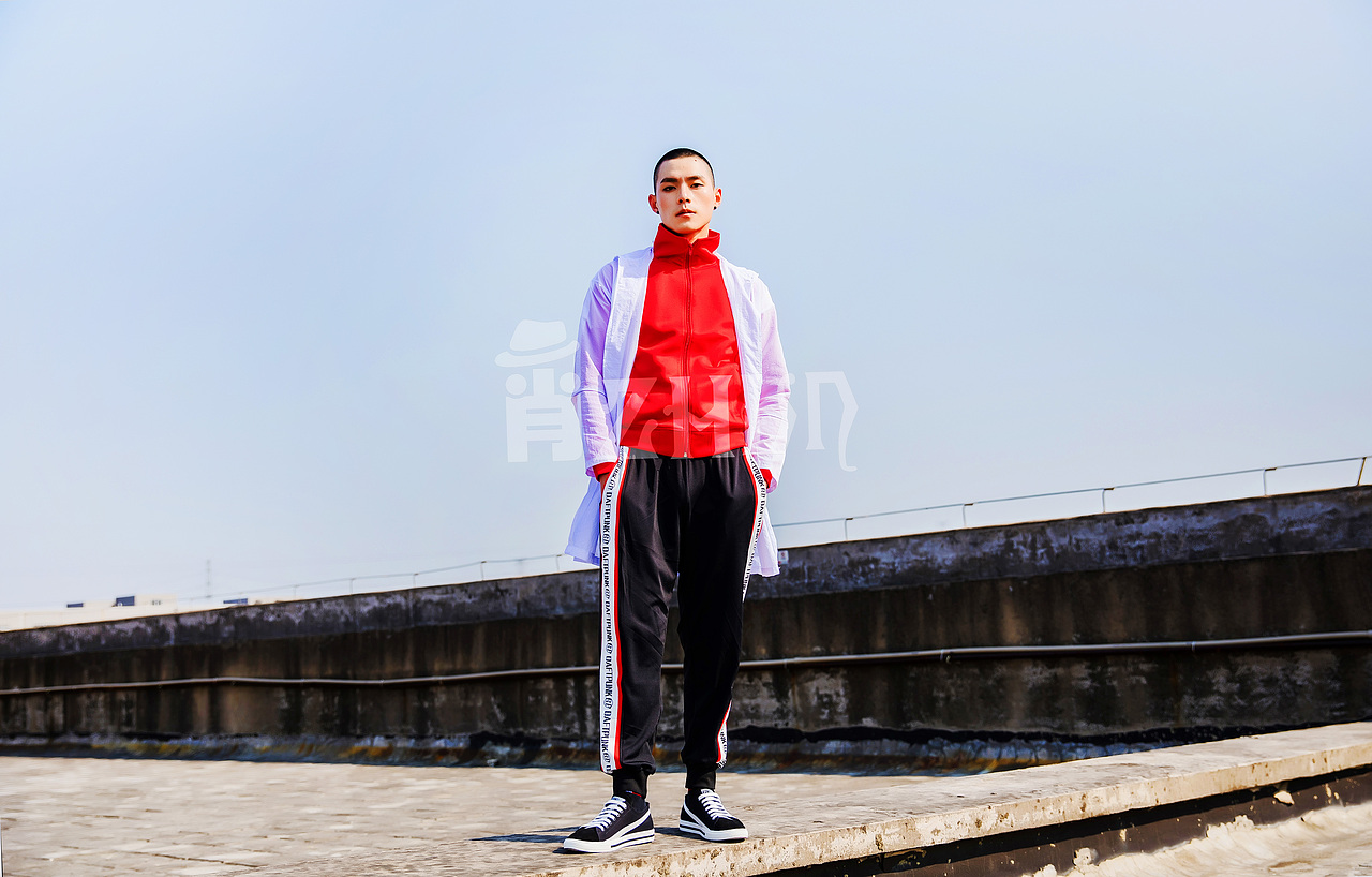 Xiao Zhun photos - 休闲鞋春季拍摄（图ZMTEyMDkzNzI0） - 产品摄影 - 站酷设计师肖准原创素材 - 站酷ZCOOL