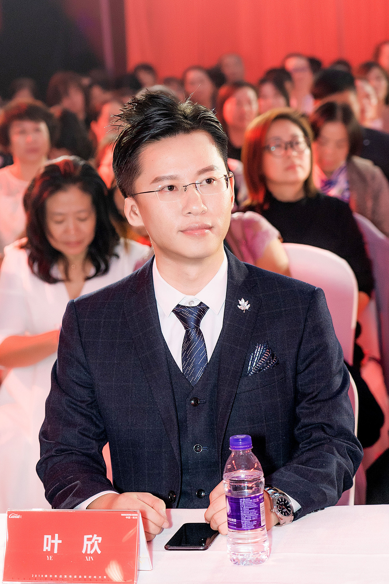 裸彩凤求凰新品发布会_圣唐文化-站酷zcool