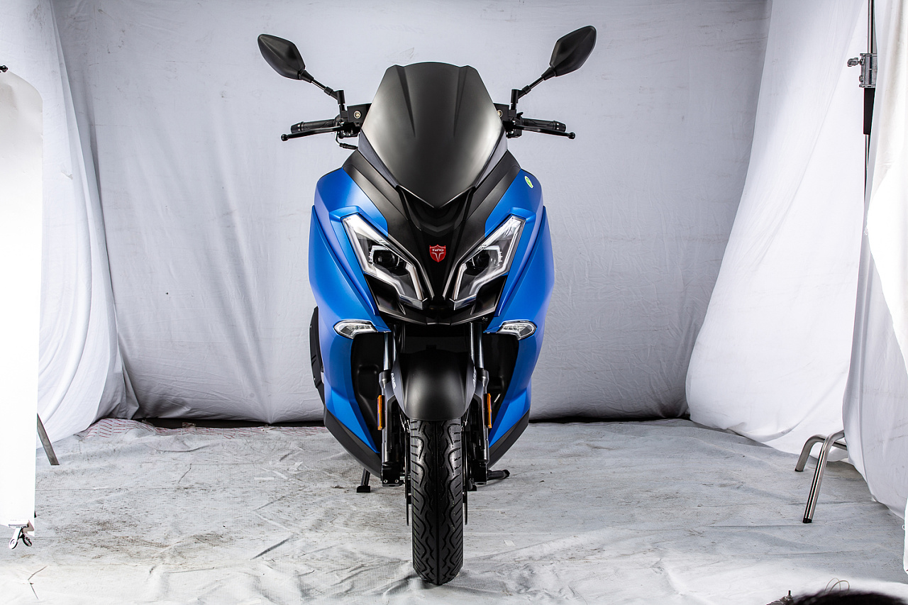 台荣tr300t 国产300大踏板摩托拍摄