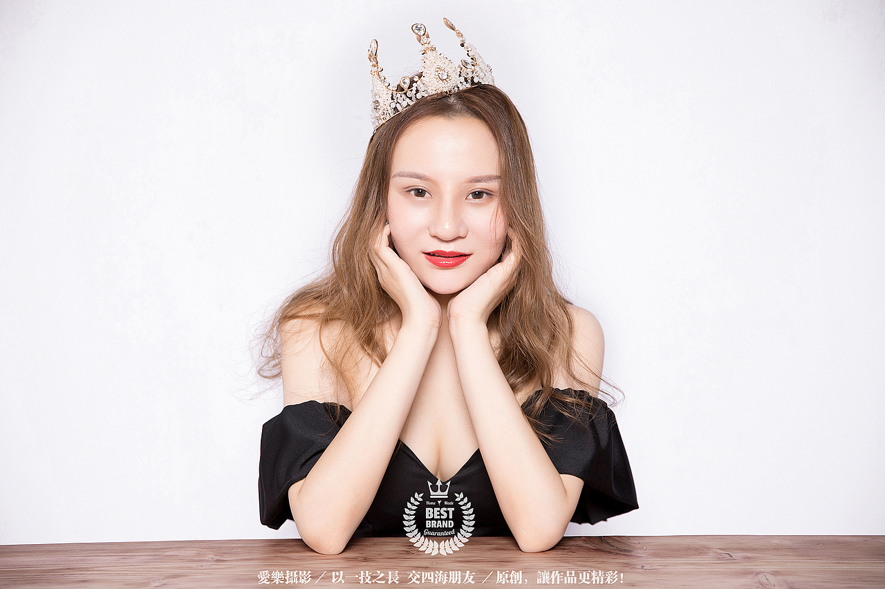 爱乐摄影原创写真作品——《Cover Girl》