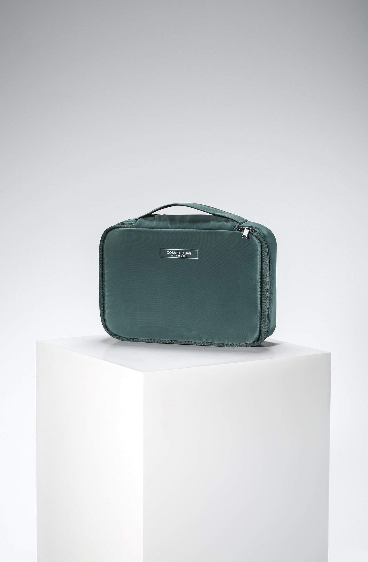 化妆包拍摄（图ZMTUzOTMwOTI4） - 产品摄影 - 站酷设计师摄影师三藏原创素材 - 站酷ZCOOL