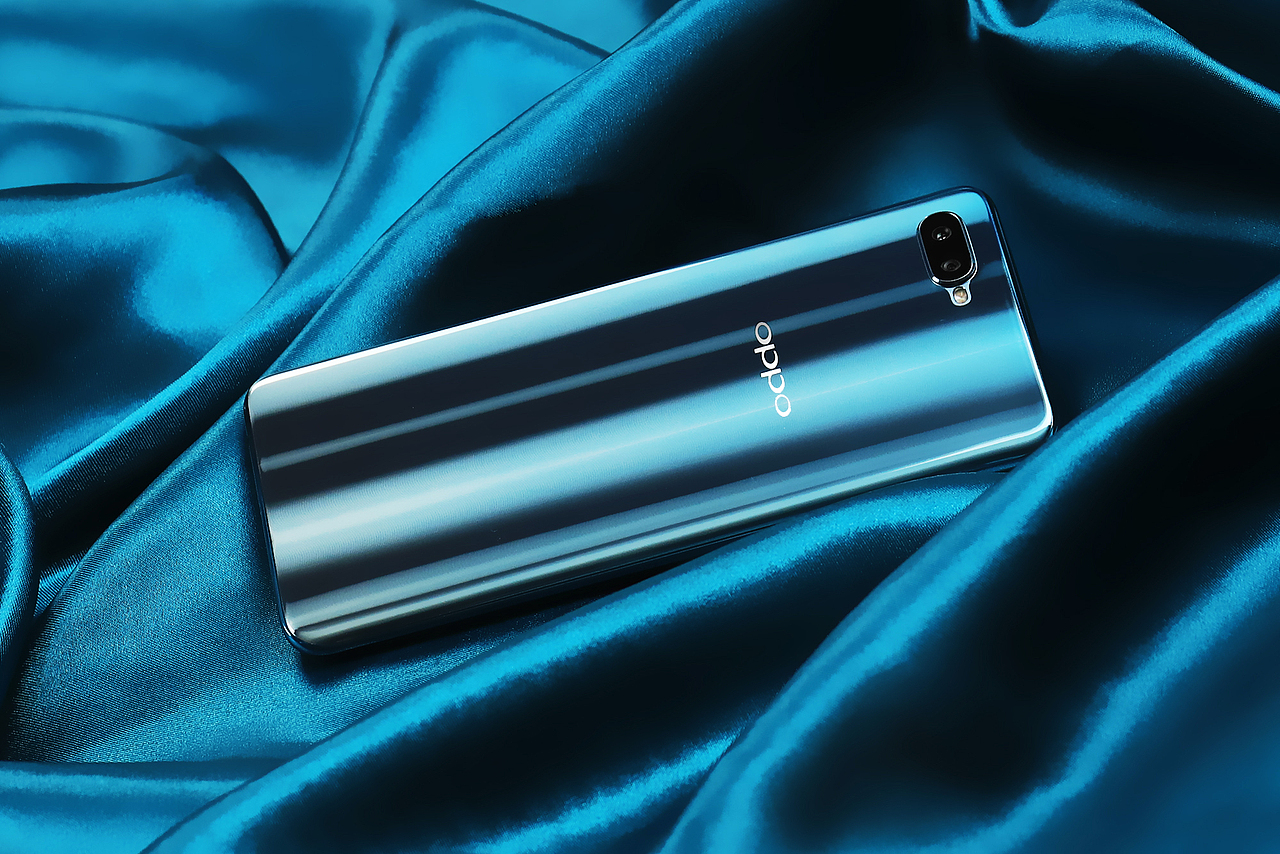 美得不可方物!OPPO R15x真机图赏