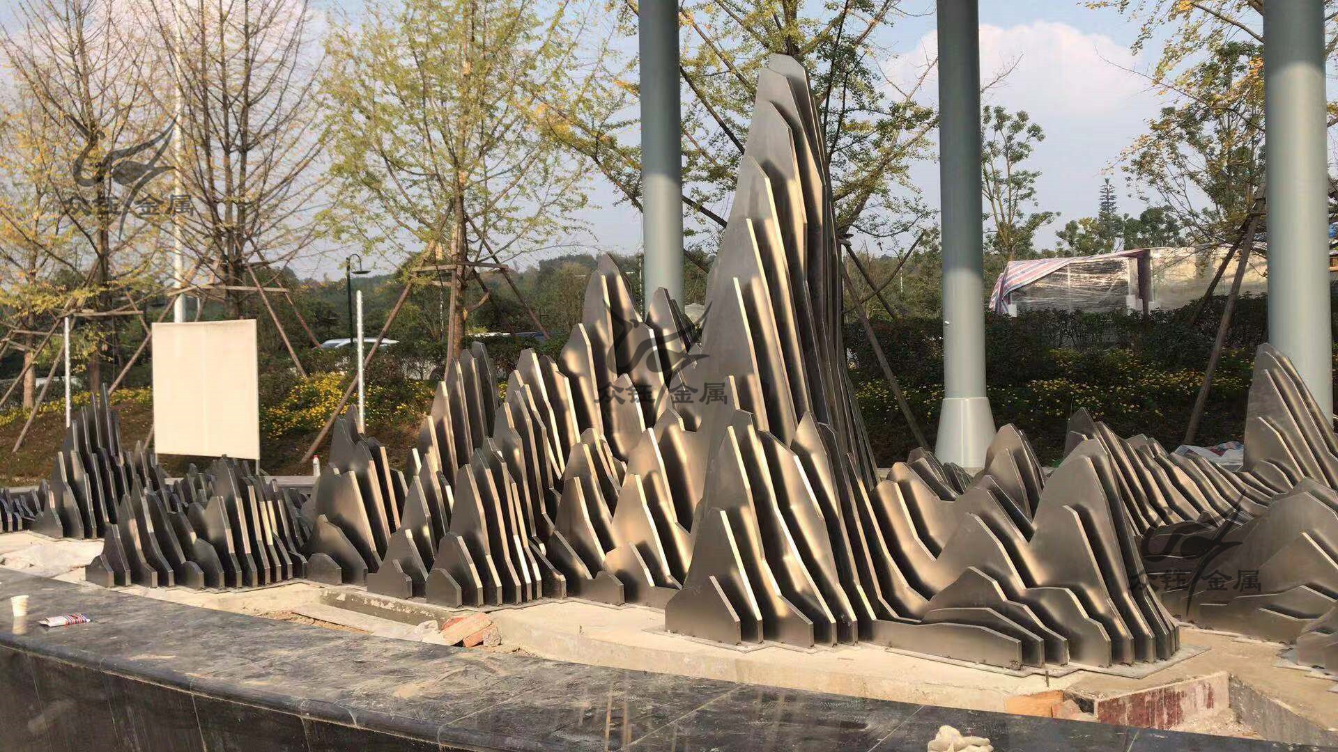 售楼部园林304不锈钢假山雕塑 让人惊叹的不锈钢艺术