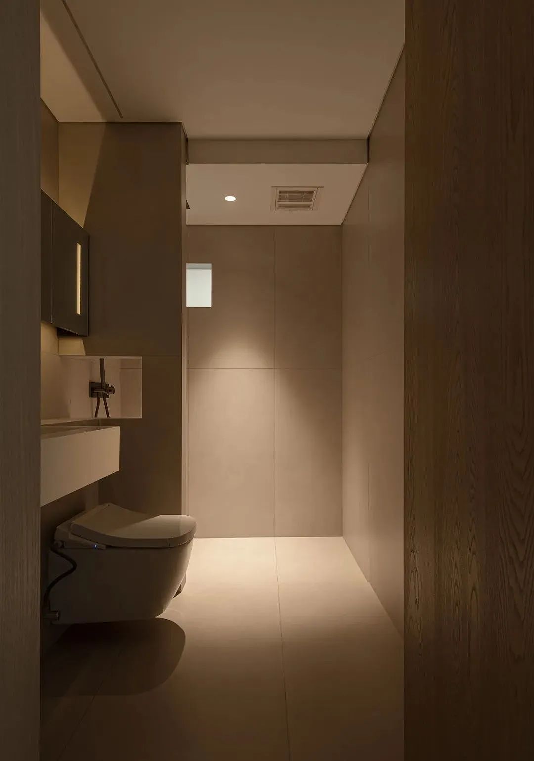 自然极简风,以光调节空间情绪,探索无我的自由境界