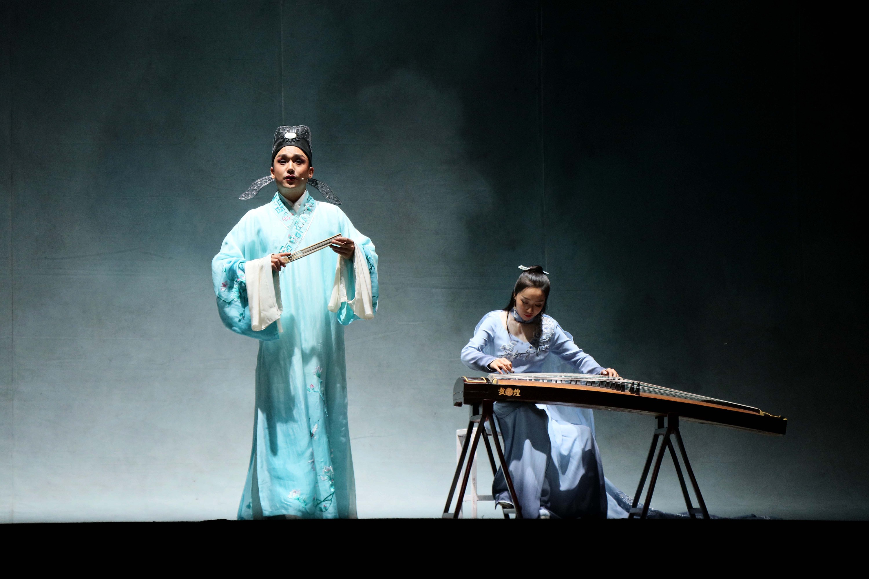 黄梅戏音乐会《唐诗宋词》舞台剧照