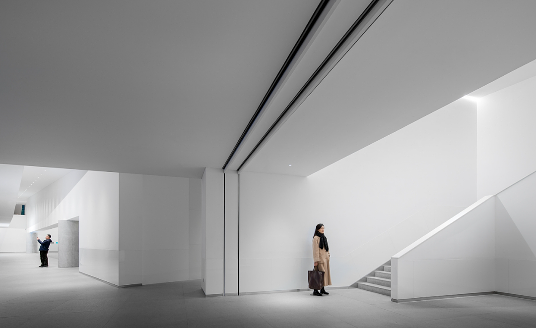 以少胜多 — 展厅展馆中那些四两拨千斤的极简设计(图ZMzU1ODY0NzI0) - 展陈设计 - 站酷设计师暖水社原创素材 - 站酷ZCOOL