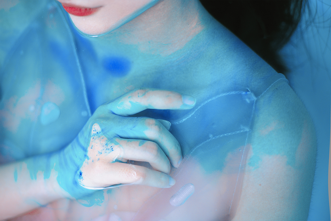 人像摄影——鱼缸里的美人鱼