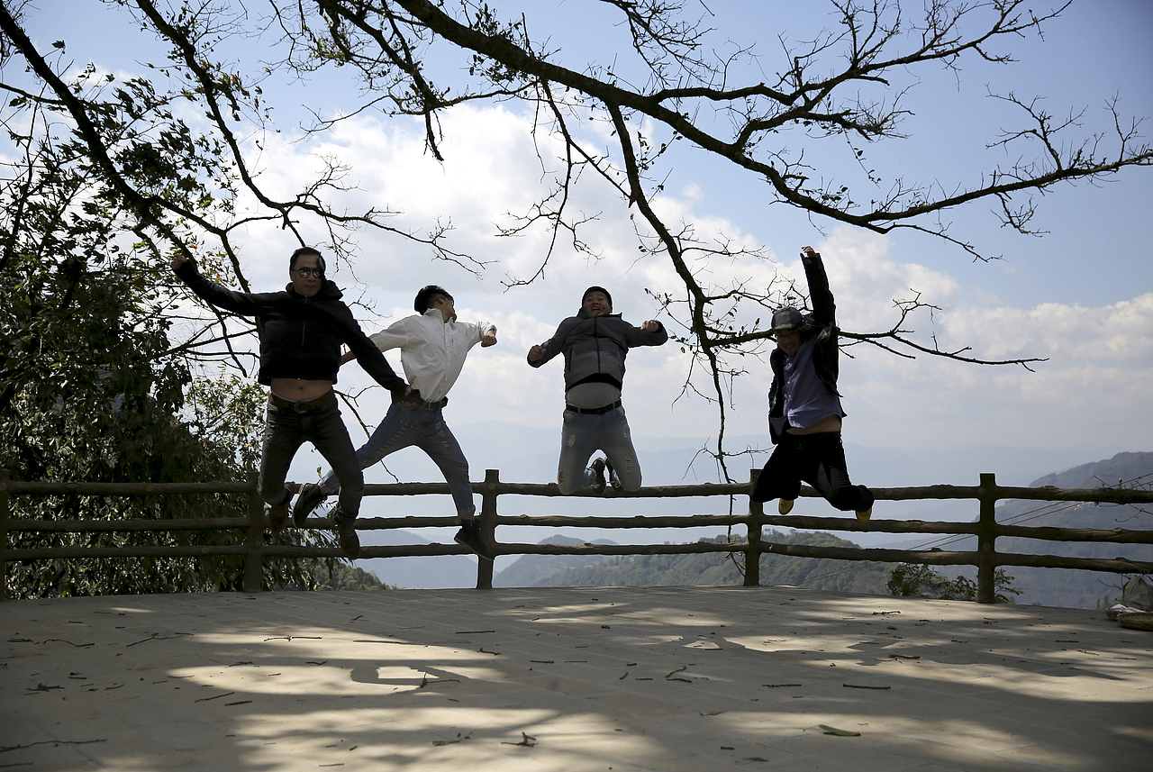 工厂里的艺术展（图ZNzkyNDQwMjg=） - 绘画 - 站酷设计师不是美术馆原创素材 - 站酷ZCOOL